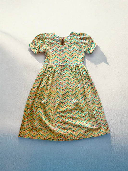 Puff sleeves dress - yellow rainbow
